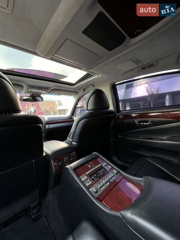 Седан Lexus LS 2007 в Києві