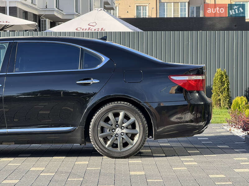 Седан Lexus LS 2007 в Ужгороде