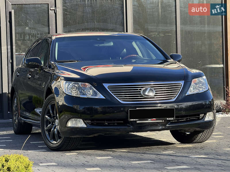 Седан Lexus LS 2007 в Ужгороде