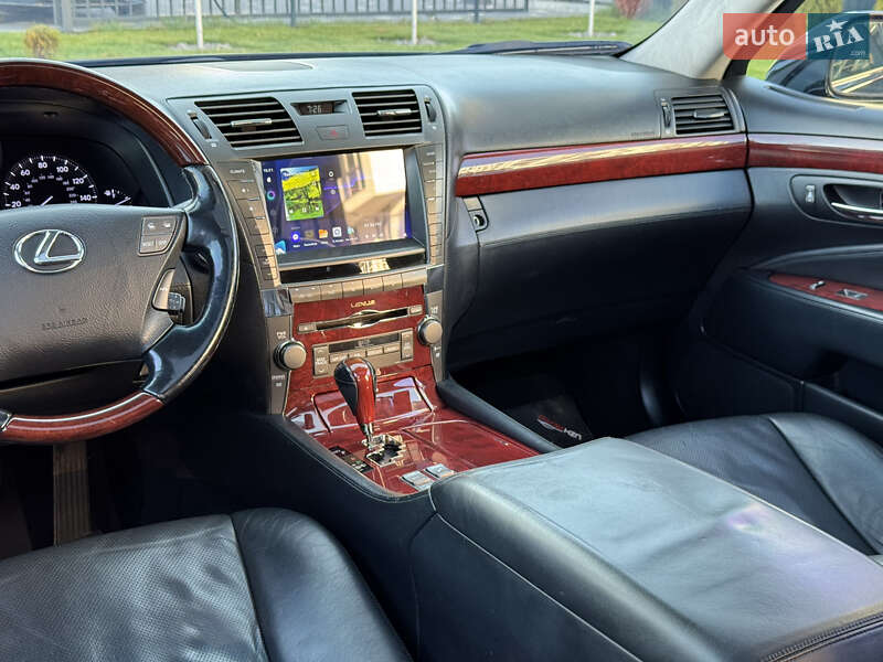 Седан Lexus LS 2007 в Ужгороде