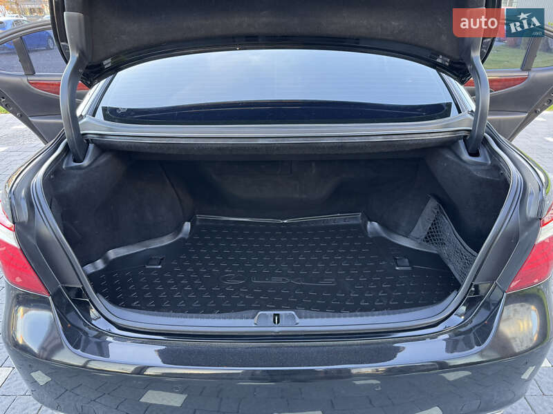 Седан Lexus LS 2007 в Ужгороде