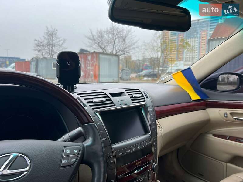 Седан Lexus LS 2007 в Киеве фото 15 Седан Lexus LS 2007 в Киеве