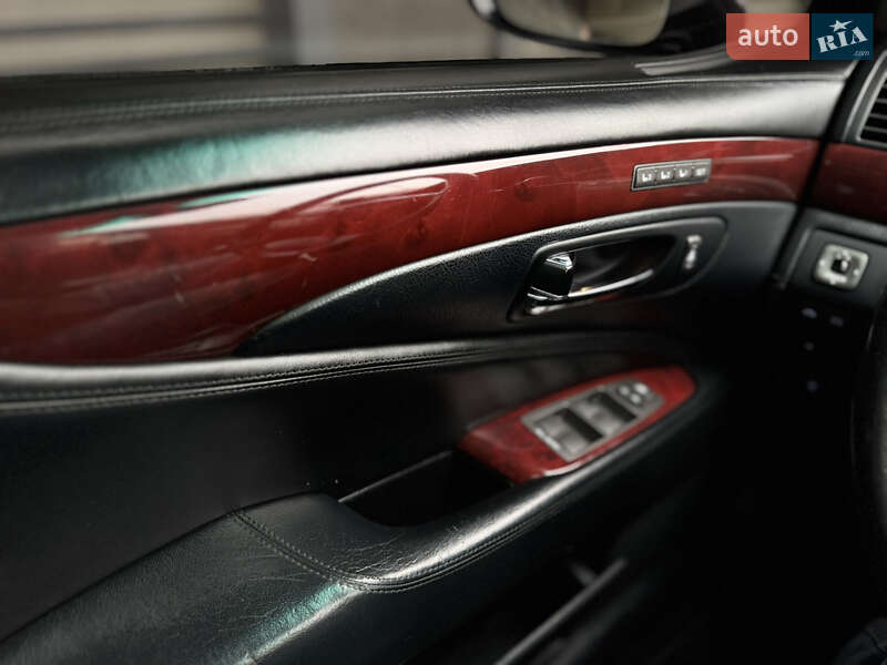 Седан Lexus LS 2012 в Києві