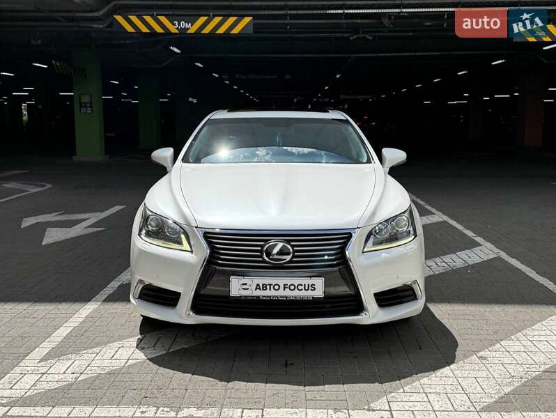 Седан Lexus LS 2015 в Киеве фото 2 Седан Lexus LS 2015 в Киеве