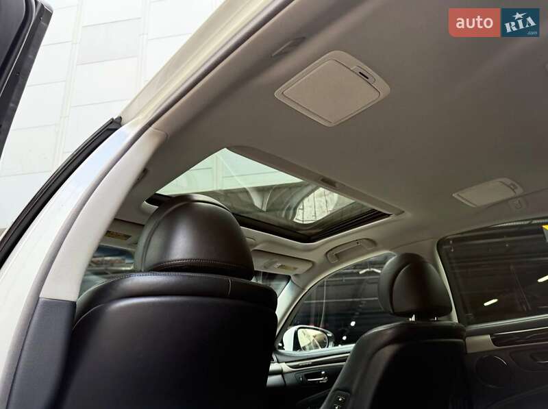 Седан Lexus LS 2015 в Киеве фото 9 Седан Lexus LS 2015 в Киеве