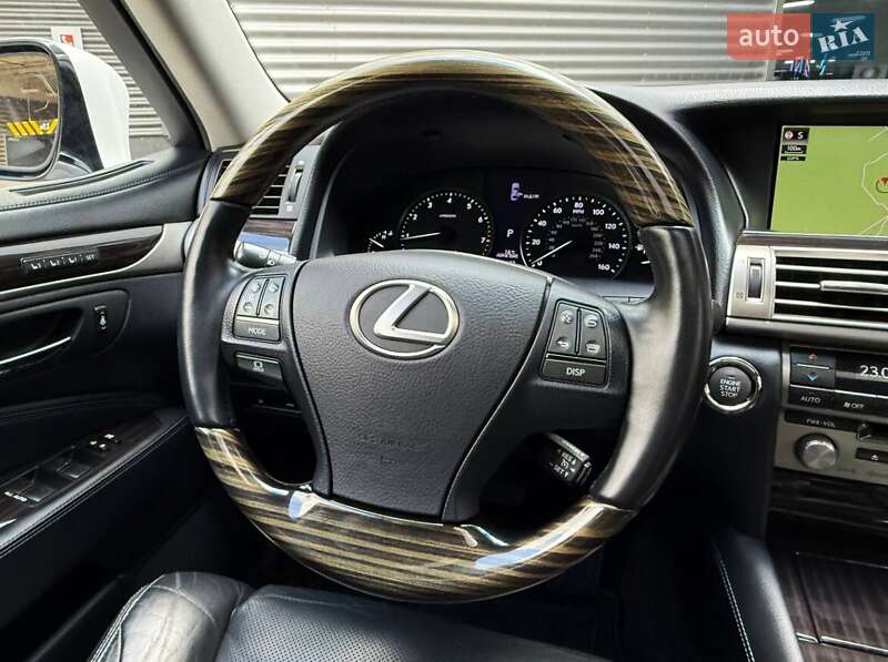 Седан Lexus LS 2015 в Киеве фото 19 Седан Lexus LS 2015 в Киеве