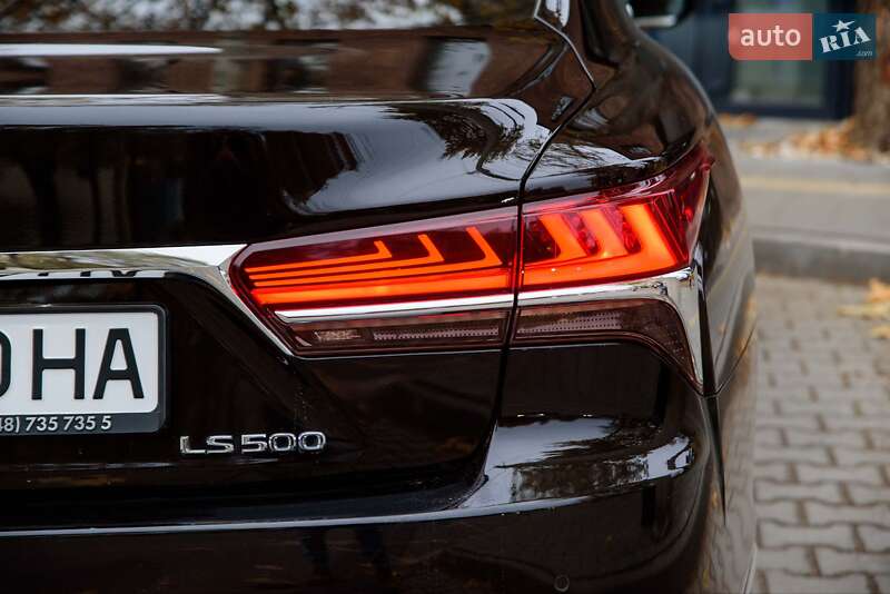 Седан Lexus LS 2018 в Ивано-Франковске