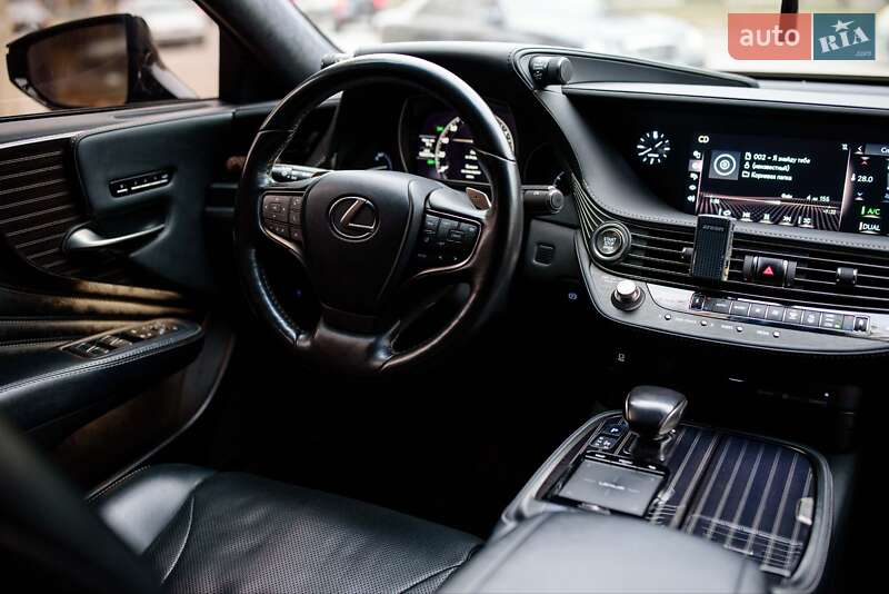 Седан Lexus LS 2018 в Ивано-Франковске