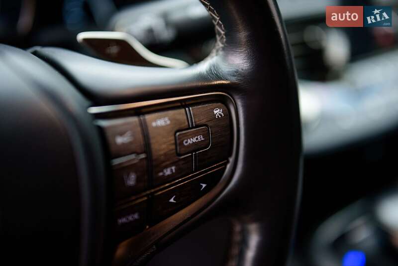 Седан Lexus LS 2018 в Ивано-Франковске