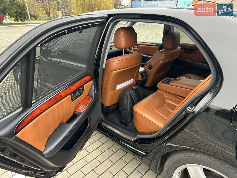 Седан Lexus LS 2004 в Луцке