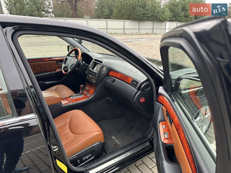 Седан Lexus LS 2004 в Луцке