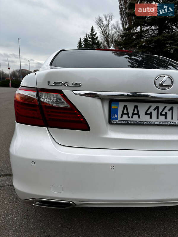 Седан Lexus LS 2011 в Києві