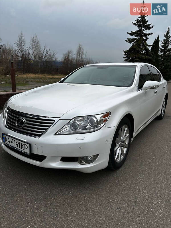Седан Lexus LS 2011 в Києві
