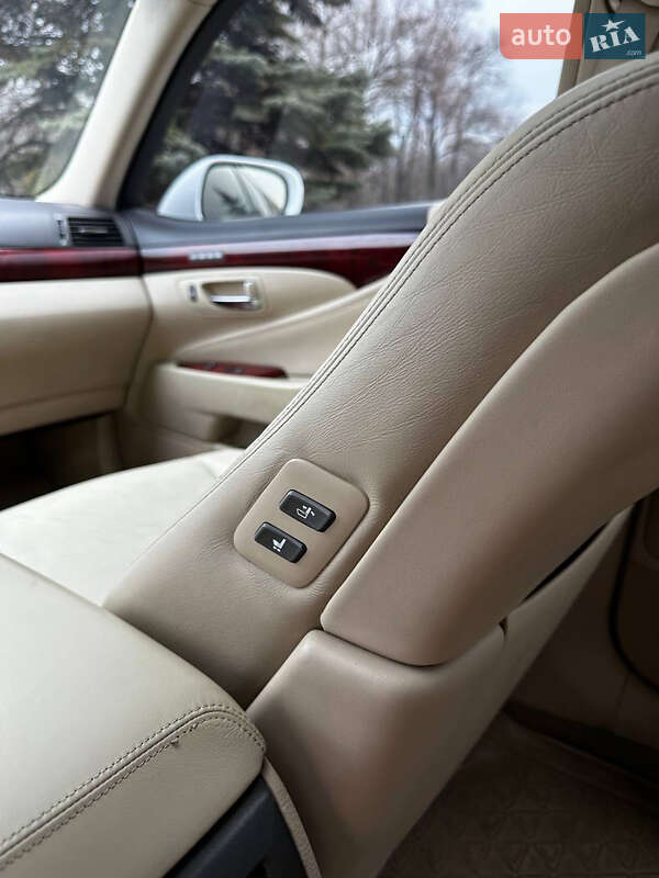 Седан Lexus LS 2011 в Києві