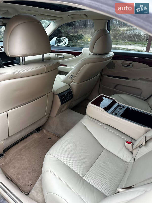 Седан Lexus LS 2011 в Києві