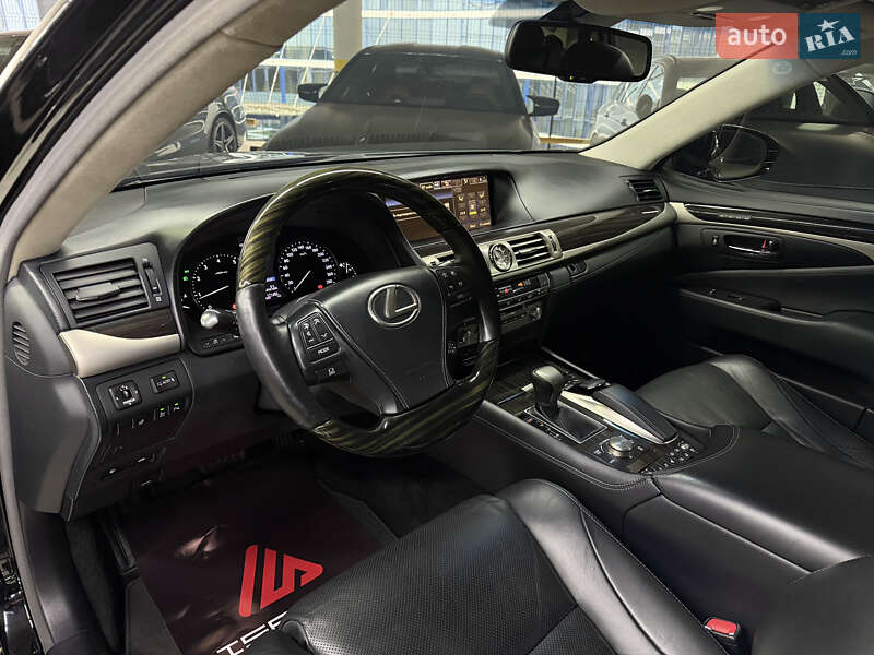 Седан Lexus LS 2013 в Одессе