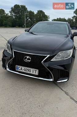 Седан Lexus LS 2007 в Каневе