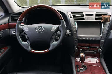 Седан Lexus LS 2007 в Луцке
