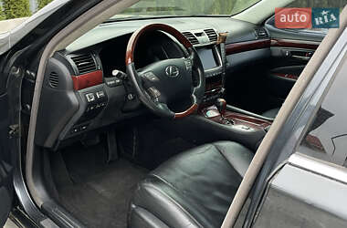 Седан Lexus LS 2007 в Луцке