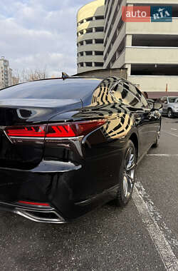 Седан Lexus LS 2018 в Киеве