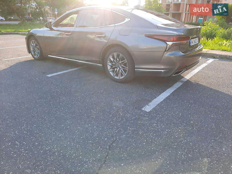 Седан Lexus LS 2019 в Броварах