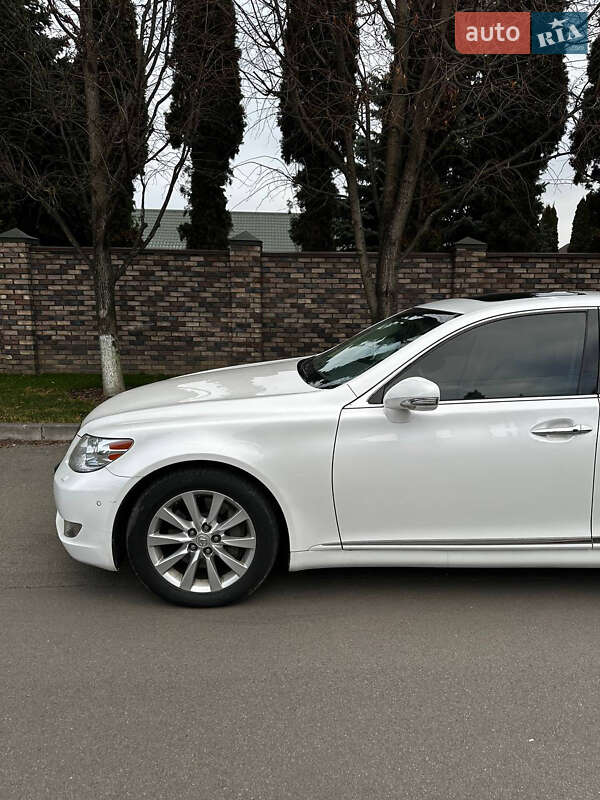 Седан Lexus LS 2011 в Киеве
