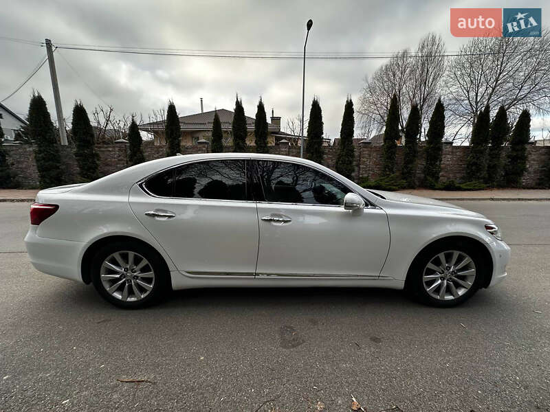 Седан Lexus LS 2011 в Киеве
