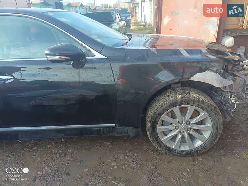 Седан Lexus LS 2010 в Дрогобыче