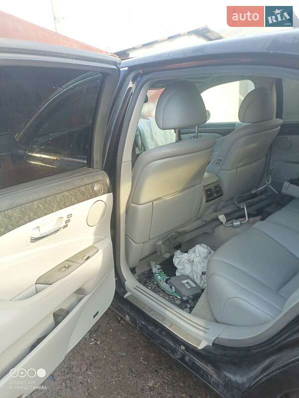 Седан Lexus LS 2010 в Дрогобыче