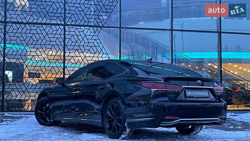 Седан Lexus LS 2018 в Киеве