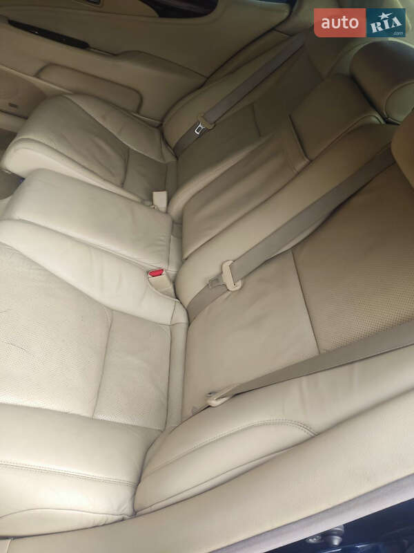 Седан Lexus LS 2007 в Ровно