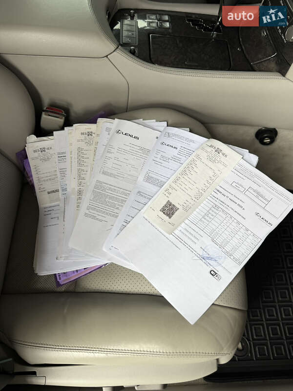 Седан Lexus LS 2011 в Ивано-Франковске