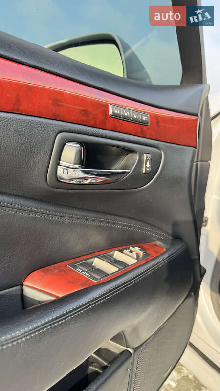 Седан Lexus LS 2010 в Кропивницькому