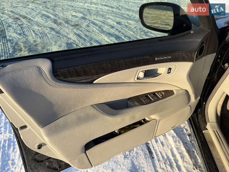 Седан Lexus LS 2008 в Виннице