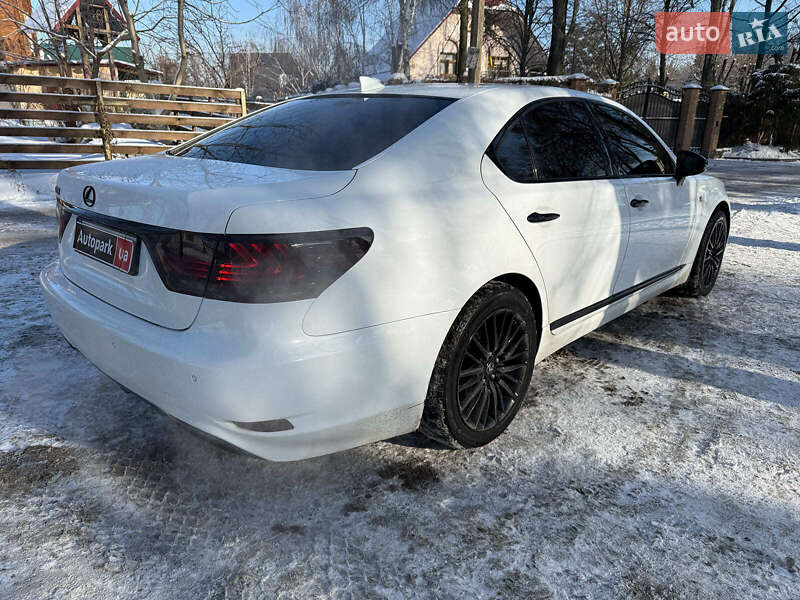 Седан Lexus LS 2014 в Киеве