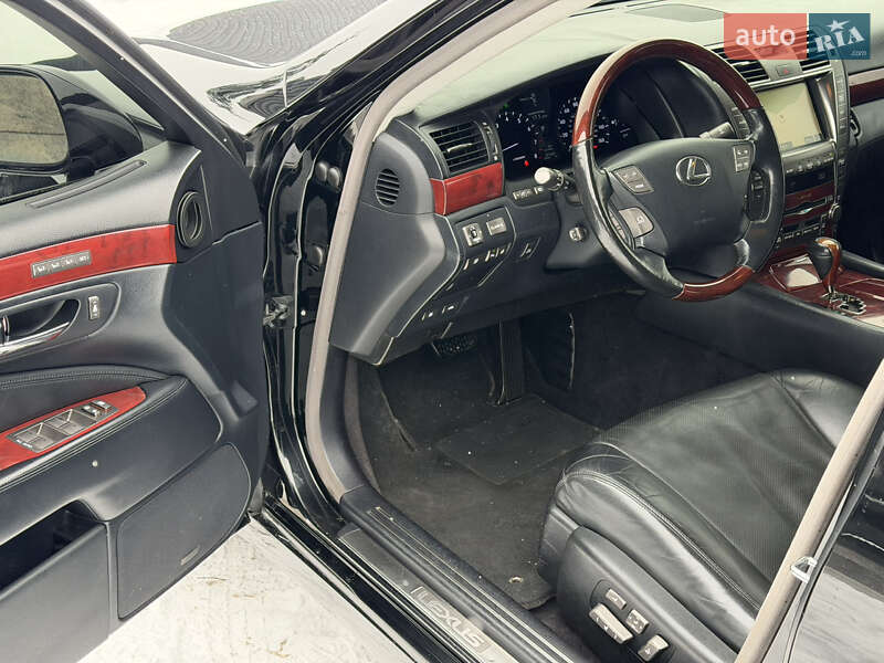 Седан Lexus LS 2007 в Вараше фото 23 Седан Lexus LS 2007 в Вараше