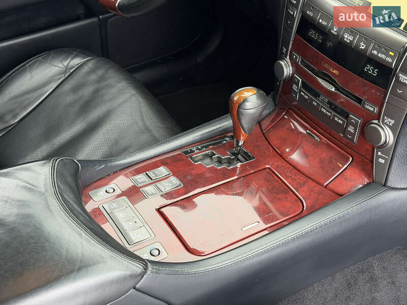 Седан Lexus LS 2007 в Вараше фото 40 Седан Lexus LS 2007 в Вараше