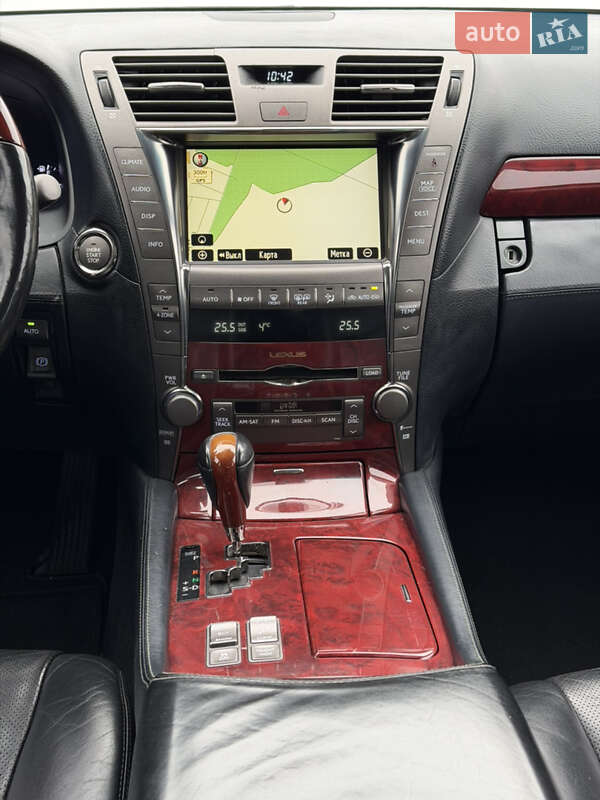 Седан Lexus LS 2007 в Вараше фото 59 Седан Lexus LS 2007 в Вараше