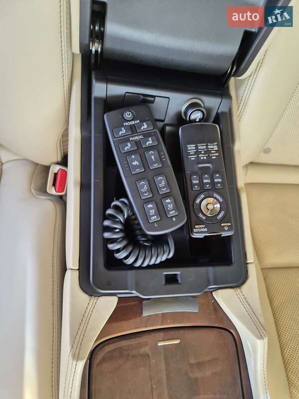 Седан Lexus LS 2013 в Киеве