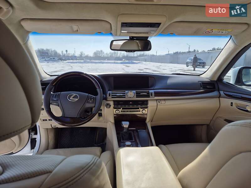 Седан Lexus LS 2013 в Киеве