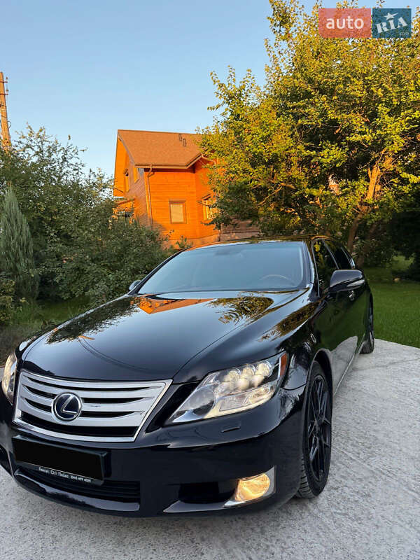 Lexus LS 2012