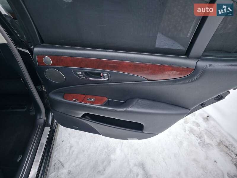 Седан Lexus LS 2006 в Івано-Франківську фото 26 Седан Lexus LS 2006 в Івано-Франківську