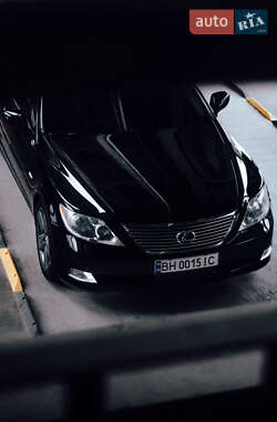 Седан Lexus LS 2007 в Киеве