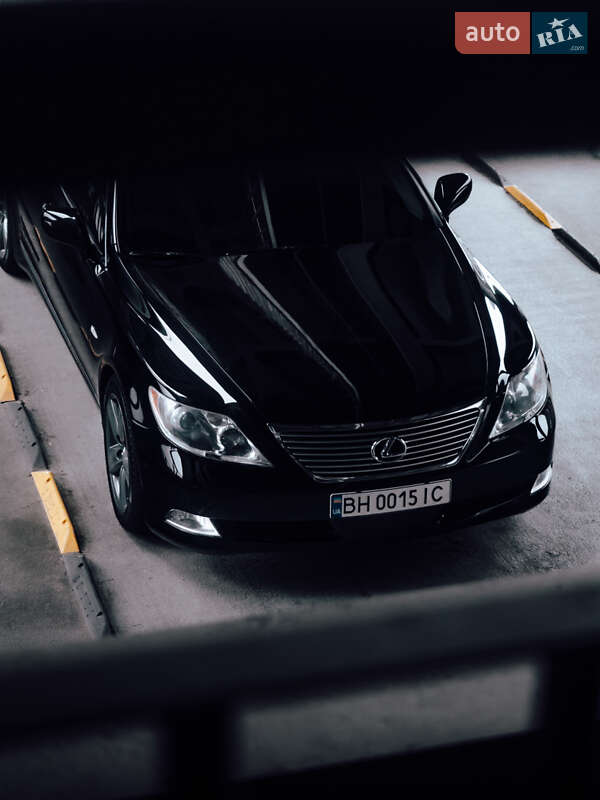 Седан Lexus LS 2007 в Киеве