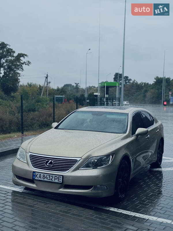 Lexus LS 2006