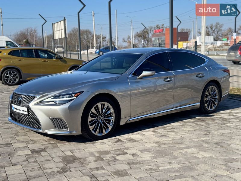 Седан Lexus LS 2022 в Ровно