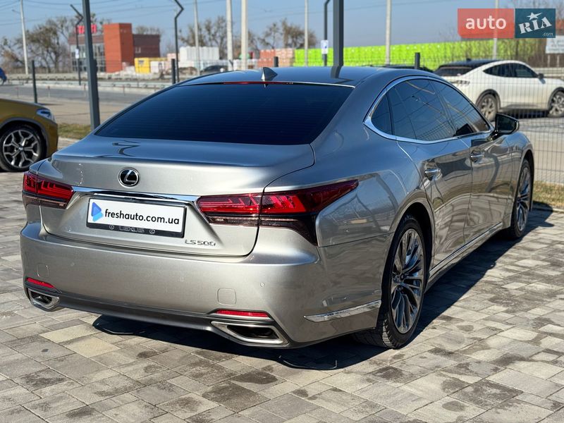 Седан Lexus LS 2022 в Ровно