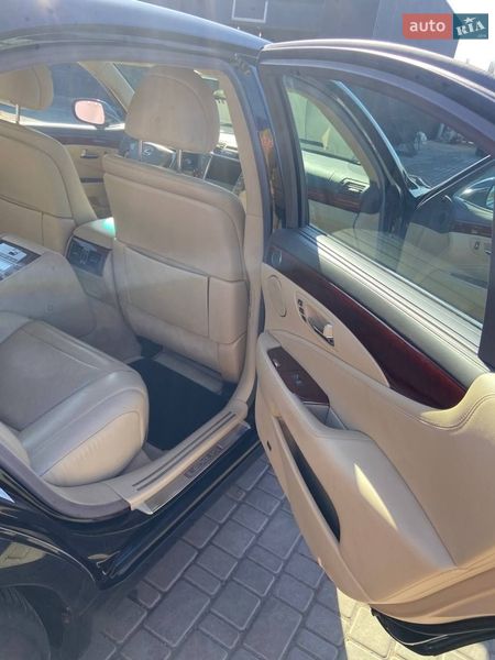 Седан Lexus LS 2008 в Апостоловому