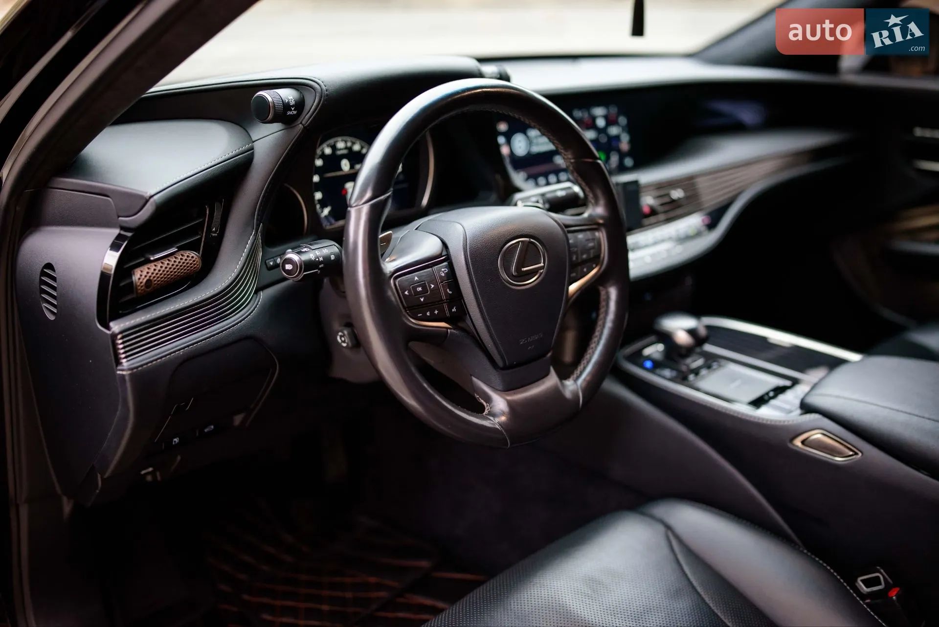 2018 Lexus LS - мініатюра 31
