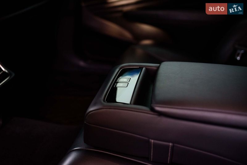 Седан Lexus LS 2018 в Ивано-Франковске фото 54 Седан Lexus LS 2018 в Ивано-Франковске